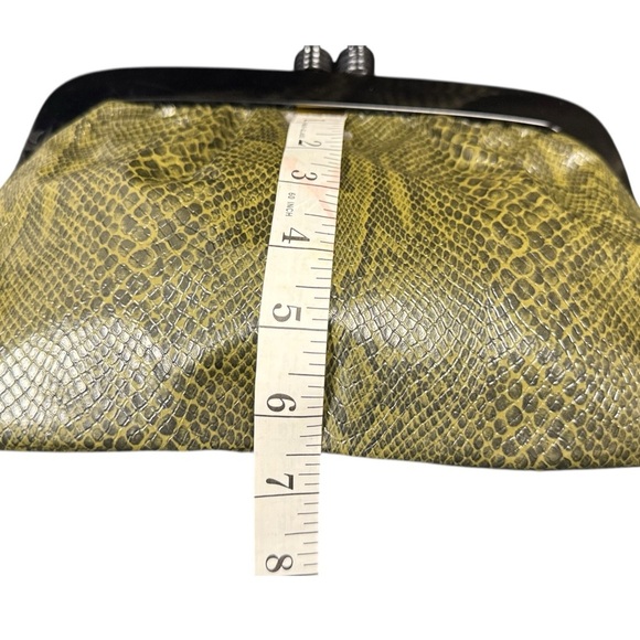 Vintage Valerie Made In Italy Green Snakeskin Classic Retro Kiss lock Clutch - Picture 11 of 15